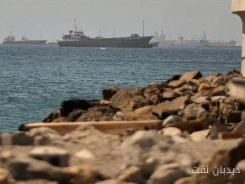 Iran's oil sanctions have impacted a new route in the Persian Gulf