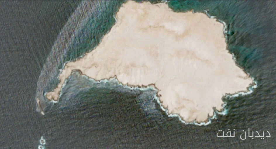 نفتکش کارولین بزنگی همچنان در حال نشت نفت است
