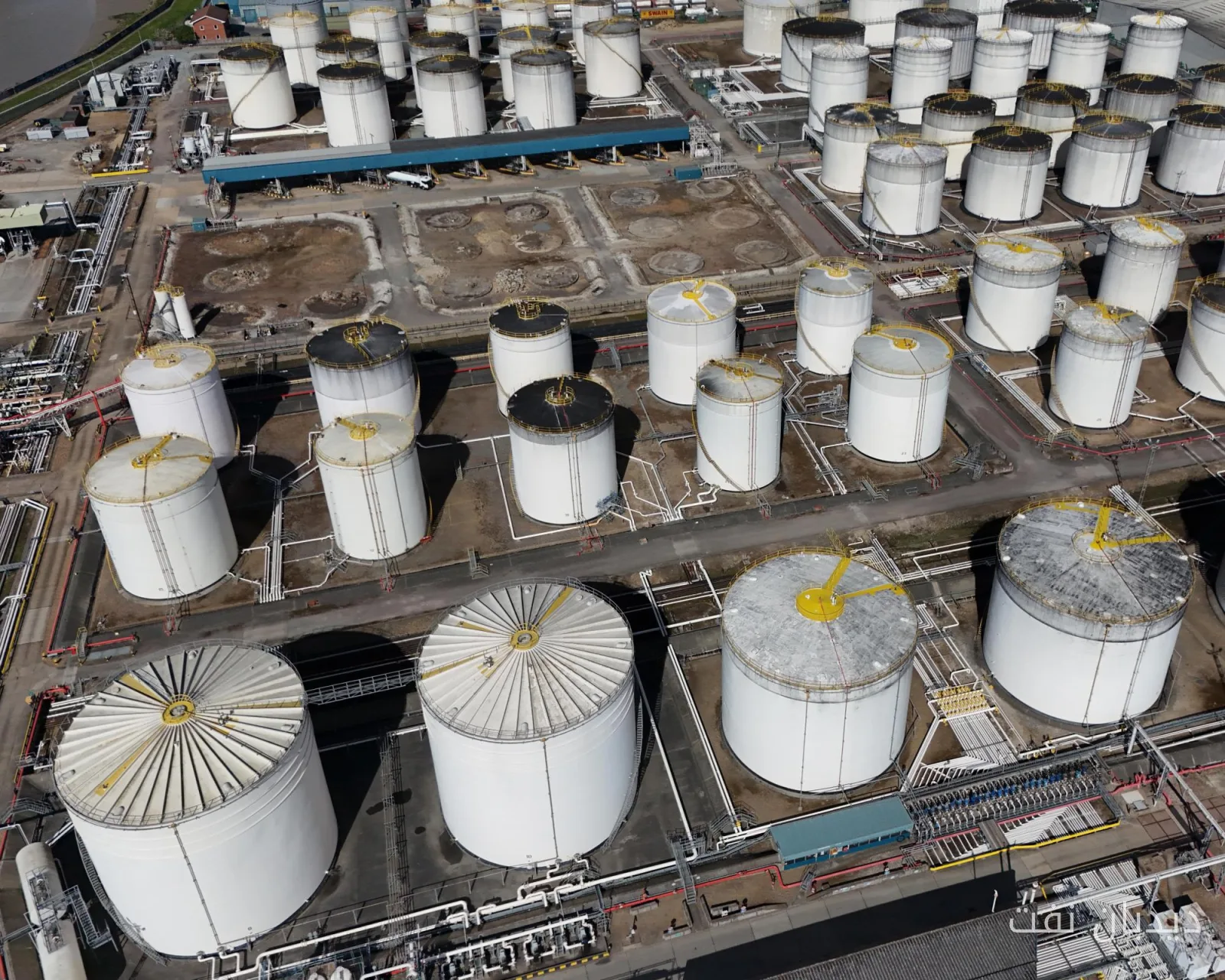 Oil prices rise above $100 per barrel; Iran's war escalates