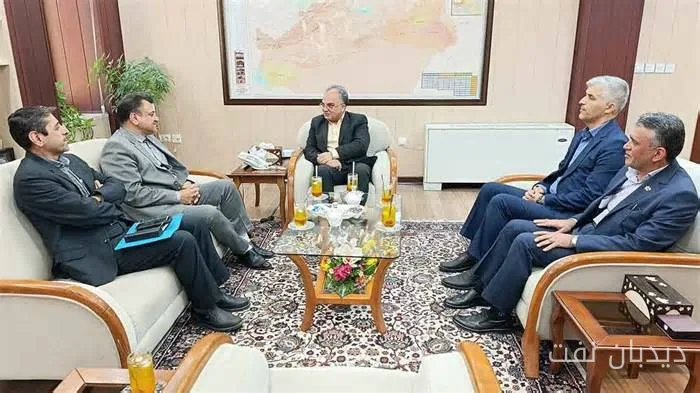 مدیر مخابرات استان سمنان بر توسعه فیبرنوری و مدیریت حفاری‌ها تأکید کرد