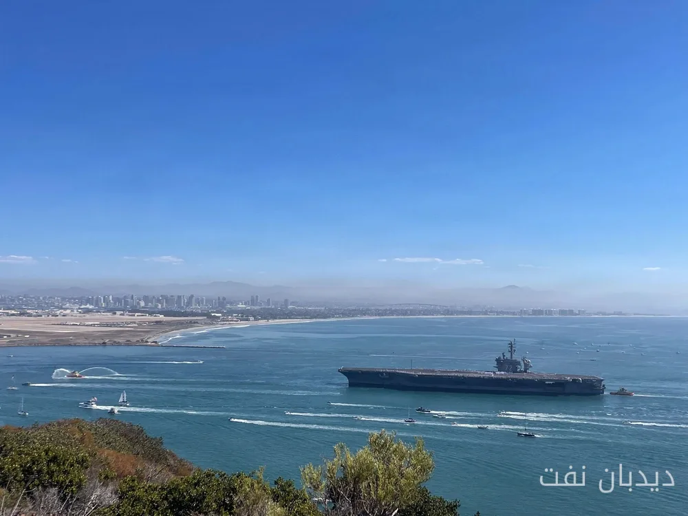 بازگشت ناو هواپیمابر USS Abraham Lincoln به سن دیگو پس از 321 روز استقرار
