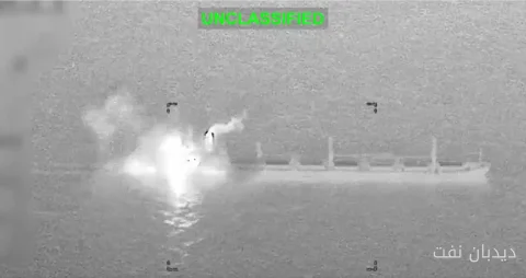 نیروهای آمریکایی نفتکش Ocean Molica را به دلیل نقض تحریم‌ها هدف قرار دادند